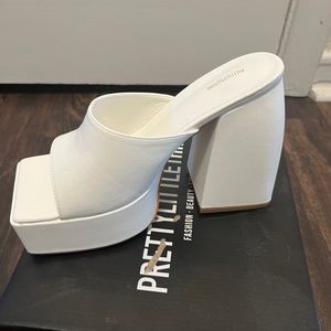 Pretty Little Thing white mules